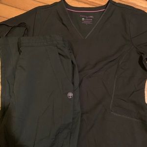Scrubs! Purple label healing hands, L top, MT bot